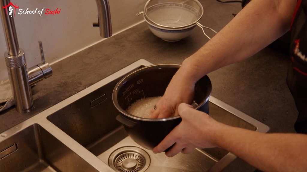 How to cook the perfect sushi rice? - SCHOOL OF SUSHI