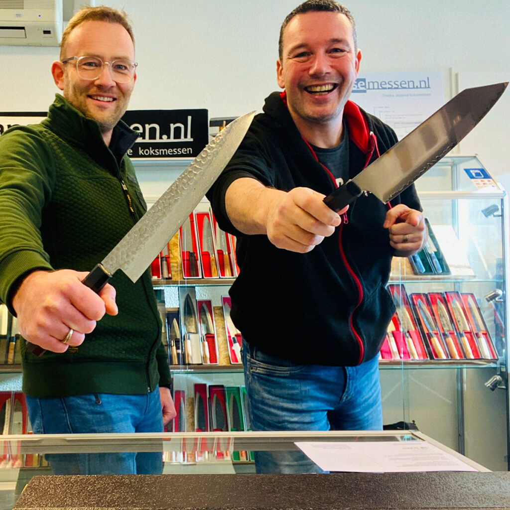 Japanese Knives vs Western Knives Which is best for your kitchen?