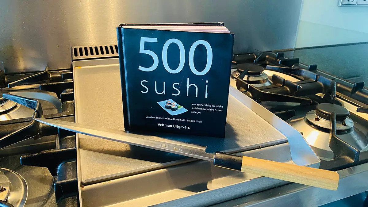 '500 Sushi' door Caroline Bennett: Een handzaam boekje bomvol recepten